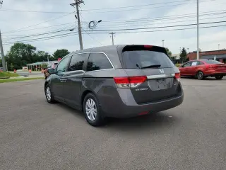 Honda Odyssey 2016 SE 4dr Mini-Van