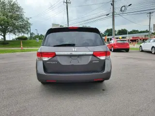 Honda Odyssey 2016 SE 4dr Mini-Van