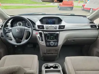 Honda Odyssey 2016 SE 4dr Mini-Van
