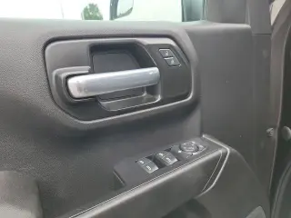 Chevrolet Silverado 1500 2021 4x4 Custom 4dr Crew Cab 5.8 ft. SB