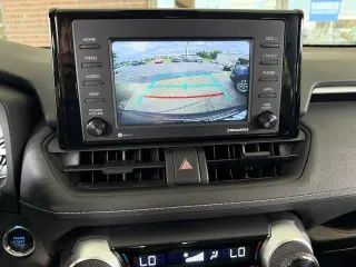 Toyota RAV4 2022 AWD XLE 4p SUV