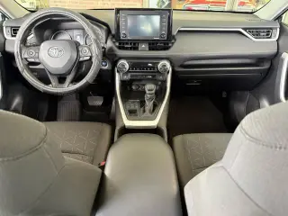 Toyota RAV4 2022 AWD XLE 4p SUV