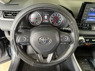 Toyota RAV4 2022 AWD XLE 4p SUV