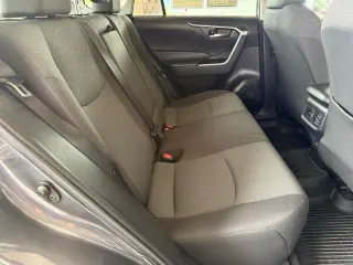 Toyota RAV4 2022 AWD XLE 4p SUV