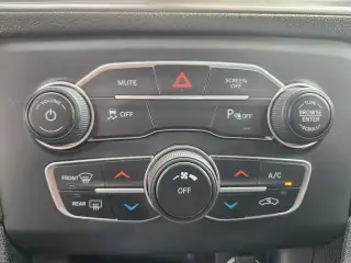 Dodge Charger 2023 SXT 4p Sedan