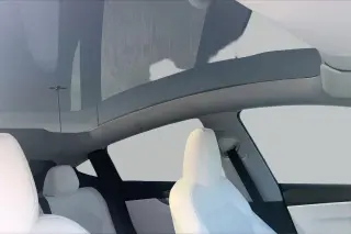 Tesla Model Y 2026 Premium 4p SUV