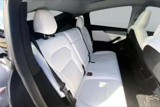 Tesla Model Y 2026 Premium 4p SUV