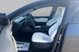 Tesla Model Y 2026 Premium 4p SUV