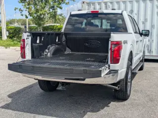 Ford F-150 2024 4x4 XLT 4p SuperCrew 5.5 ft. CB