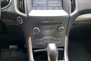 Ford Edge 2018 SEL 4dr Crossover