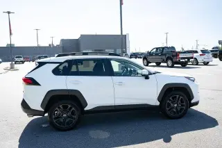 Toyota RAV4 2024 AWD Adventure 4p SUV