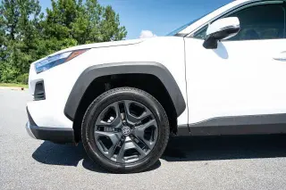Toyota RAV4 2024 AWD Adventure 4p SUV