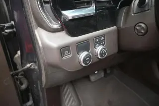 GMC Sierra 1500 2022 4x2 SLT 4p Cabina de Tripulante Estándar