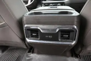 GMC Sierra 1500 2022 4x2 SLT 4p Cabina de Tripulante Estándar