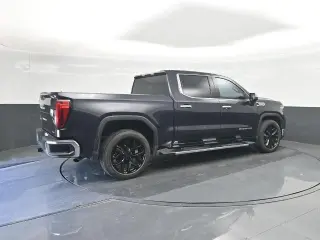 GMC Sierra 1500 2022 4x2 SLT 4p Cabina de Tripulante Estándar
