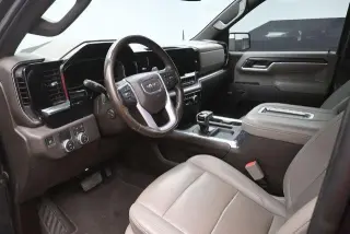 GMC Sierra 1500 2022 4x2 SLT 4p Cabina de Tripulante Estándar