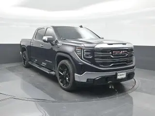 GMC Sierra 1500 2022 4x2 SLT 4p Cabina de Tripulante Estándar