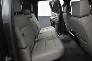 GMC Sierra 1500 2022 4x2 SLT 4p Cabina de Tripulante Estándar