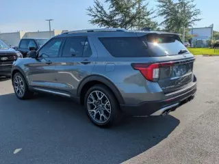 Ford Explorer 2025 Platinum 4p SUV