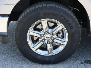 Ford F-150 2025 4x4 XLT 4p SuperCrew 5.5 ft. SB