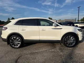 Lincoln Nautilus 2021 AWD Reserve 4p SUV