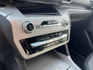 Ford Explorer 2023 AWD XLT 4p SUV