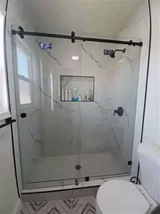 SHOWER DOORS, Ventanas y más !