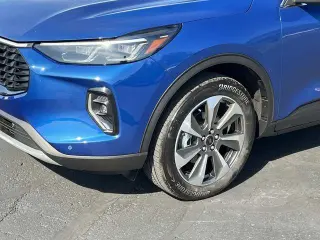 Ford Escape 2023 AWD Platinum 4p SUV
