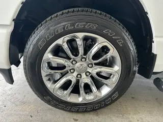 Ram 1500 2023 4x4 Laramie 4p Cab 5.6 ft. CB Pickup