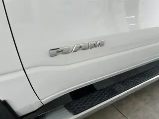 Ram 1500 2023 4x4 Laramie 4p Cab 5.6 ft. CB Pickup