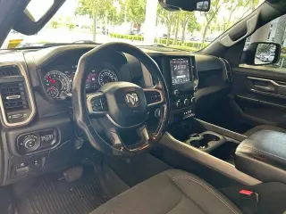 Ram 1500 2019 4x2 Big Horn 4p Camioneta Cabina Doble 5.6 ft. SB