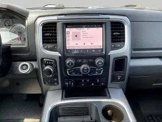 Ram 1500 Classic 2023 4x4 SLT 4p Cabina Extendida 5.5 pies Bastidor Camioneta