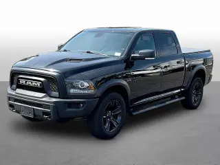 Ram 1500 Classic 2023 4x4 SLT 4p Cabina Extendida 5.5 pies Bastidor Camioneta