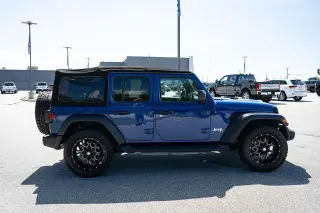 Jeep Wrangler Unlimited 2018 4x4 Sport 4p SUV (lanzamiento de mitad de año)