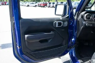 Jeep Wrangler Unlimited 2018 4x4 Sport 4p SUV (lanzamiento de mitad de año)
