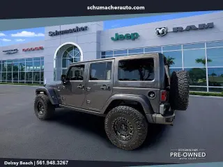 Jeep Wrangler Unlimited 2017 4x4 Sahara 4p SUV
