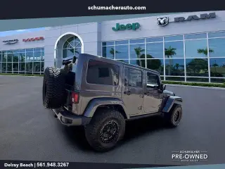 Jeep Wrangler Unlimited 2017 4x4 Sahara 4p SUV