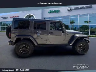 Jeep Wrangler Unlimited 2017 4x4 Sahara 4p SUV