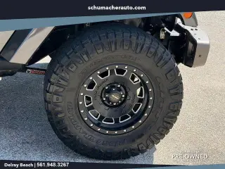 Jeep Wrangler Unlimited 2017 4x4 Sahara 4p SUV