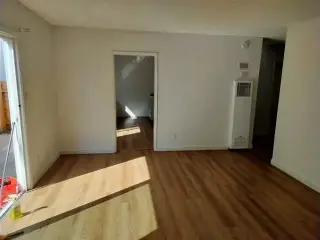 ANAHEIM- 2 BEDS. APARTMENT