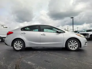Kia Forte 2015 LX 4p Sedan 6A