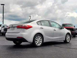 Kia Forte 2015 LX 4p Sedan 6A