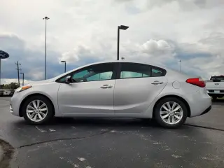 Kia Forte 2015 LX 4p Sedan 6A