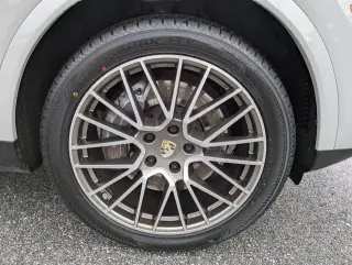 Porsche Cayenne 2022 AWD 4p SUV