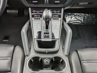 Porsche Cayenne 2022 AWD 4p SUV