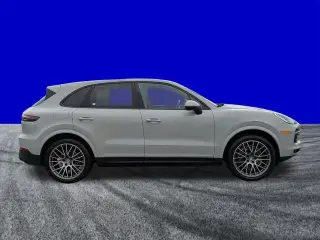 Porsche Cayenne 2022 AWD 4p SUV