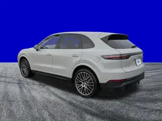 Porsche Cayenne 2022 AWD 4p SUV