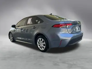 Toyota Corolla 2025 LE Sedán 4p