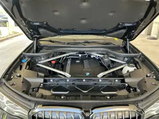 BMW X7 2022 AWD xDrive40i 4p Puertas Vehículo de Deporte y Actividades