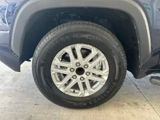 Toyota Tundra 2024 4x2 SR5 4p Camión Cabina CrewMax LB